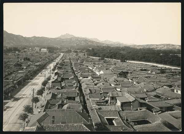 사진 13. 돈화문로 일대 시가(1931.9.25.), 무라카미 텐코 컬렉션