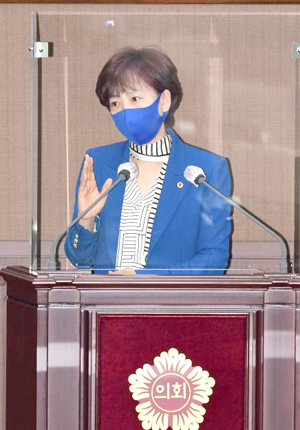 5분 자유발언을 진행하는 김경영 의원(더불어민주당, 서초2)