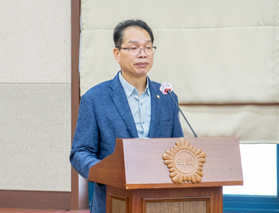 복진경 의원이 강남구의회 제313회 임시회 행정재경위원회 제4차 회의에서 발언하고 있다.